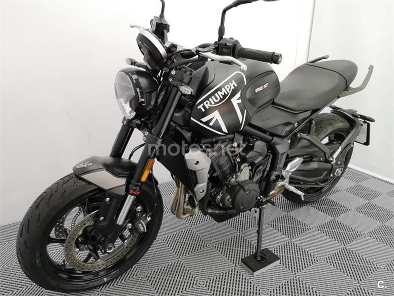 Triumph Trident 660 – Vista 15