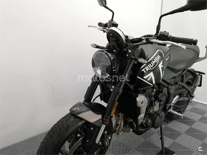 Triumph Trident 660 – Vista 16