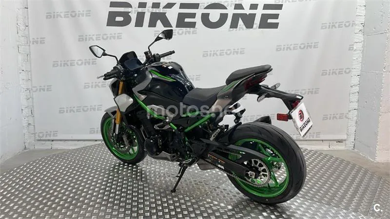 Kawasaki Z900 – Vista 8