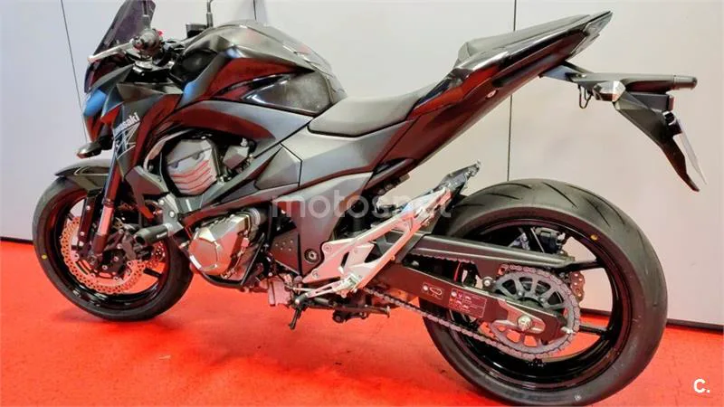 Kawasaki Z800 – Vista 6