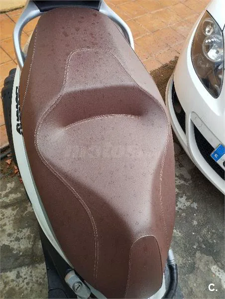 Piaggio Beverly 300 – Vista 8