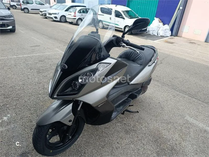 Kymco Super Dink 125 – Vista 4