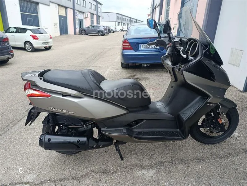 Kymco Super Dink 125 – Vista 8