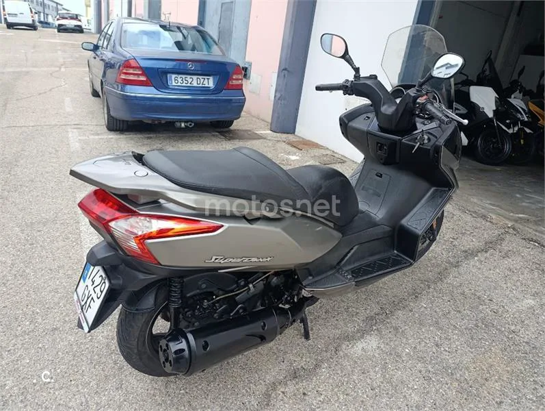 Kymco Super Dink 125 – Vista 10