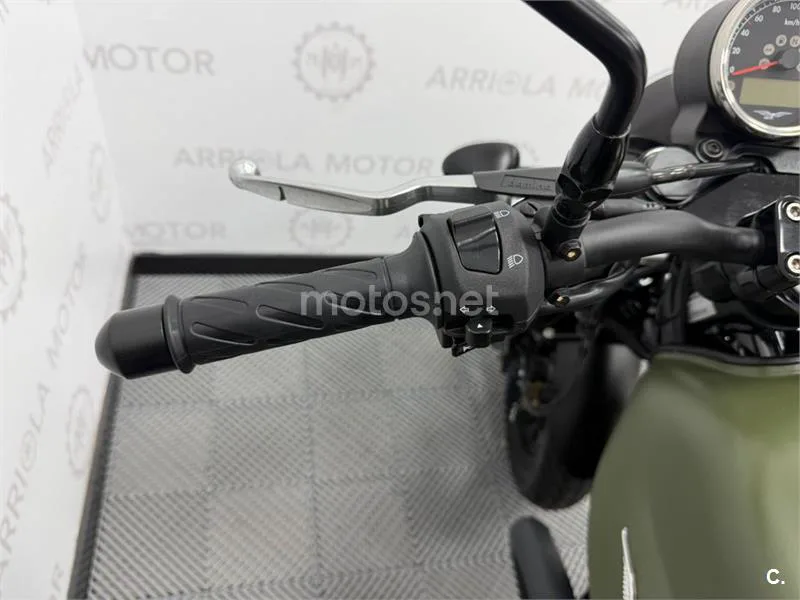 Moto Guzzi V7 III – Vista 11