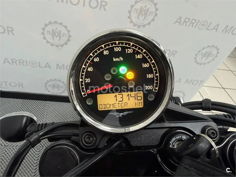 Moto Guzzi V7 III – Vista 13