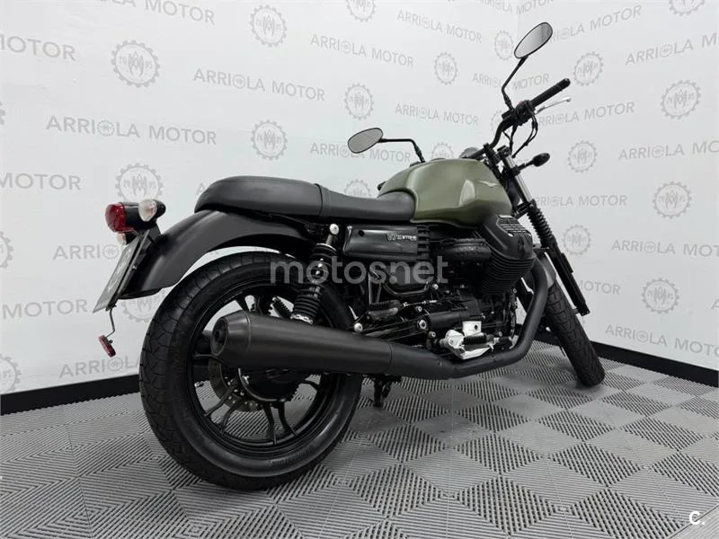 Moto Guzzi V7 III – Vista 7