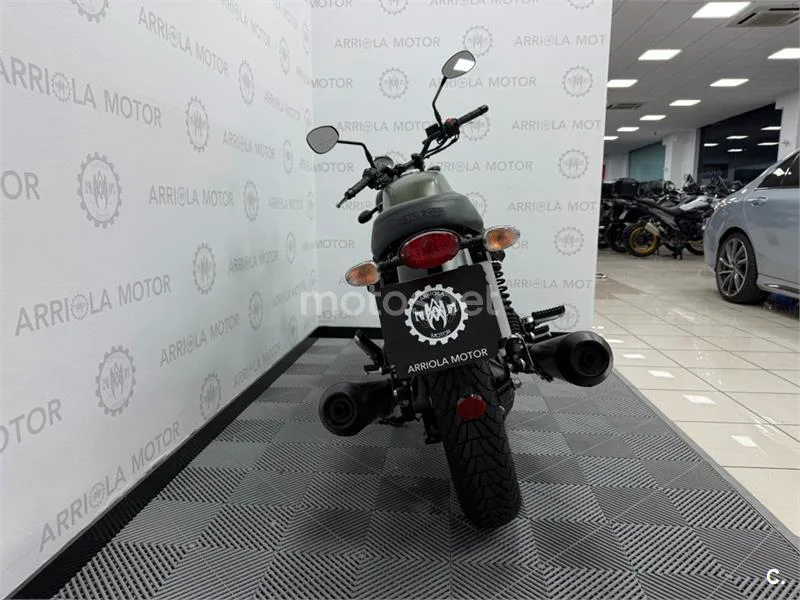 Moto Guzzi V7 III – Vista 8