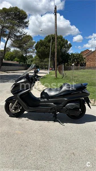 Yamaha YP Majesty 400 – Vista 2