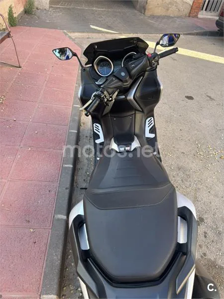 Yamaha TMAX 530 – Vista 3