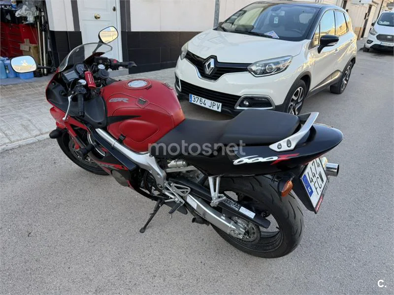 Honda CBR 600 F – Vista 4