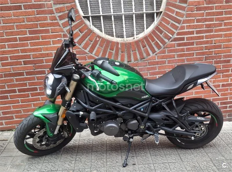 Benelli 752 S – Vista 3