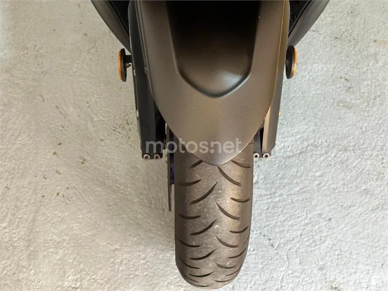 Yamaha TMAX 560 – Vista 14