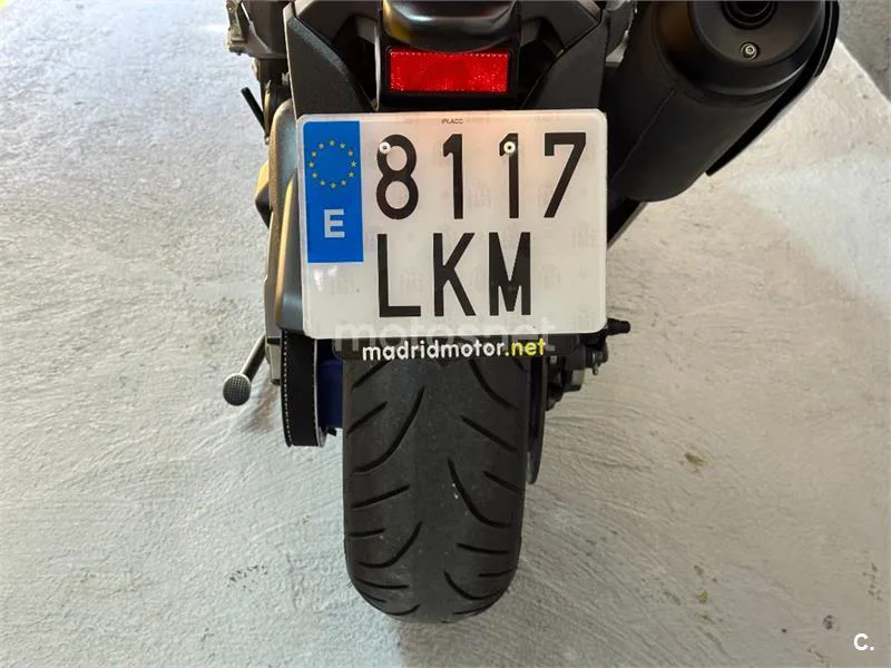 Yamaha TMAX 560 – Vista 20