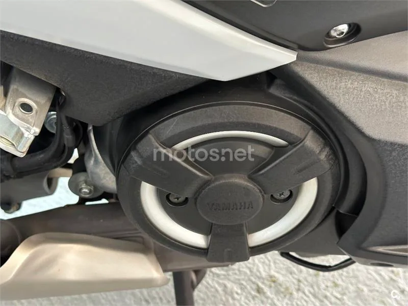 Yamaha TMAX 560 – Vista 30