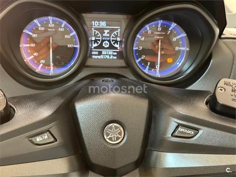 Yamaha TMAX 560 – Vista 9