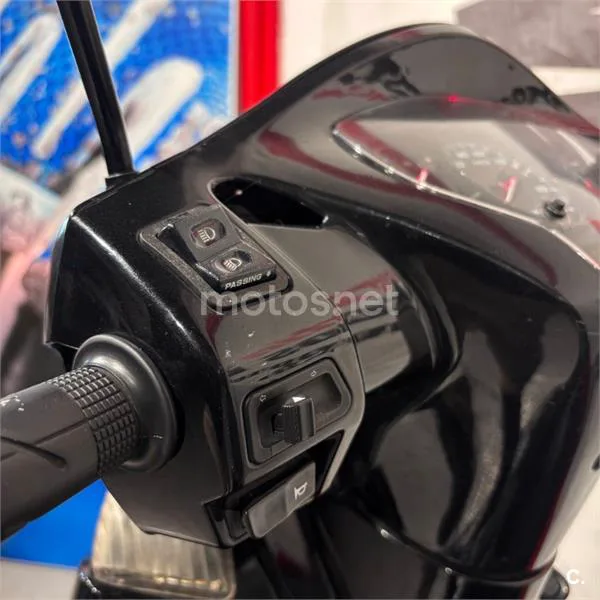 Honda SH 300i – Vista 13