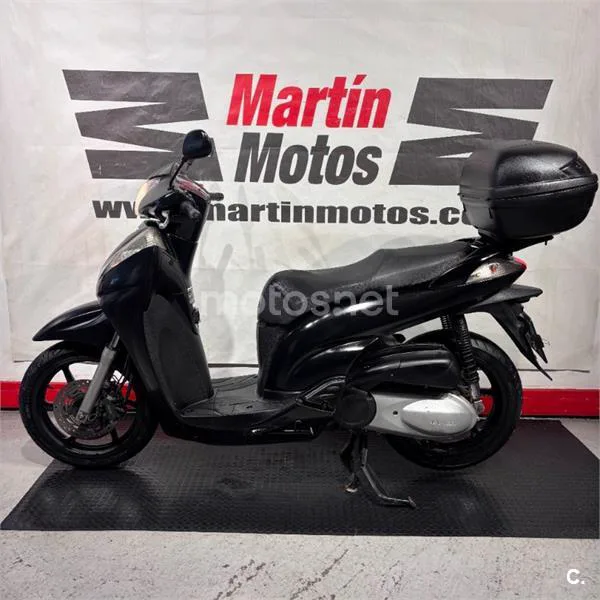Honda SH 300i – Vista 8