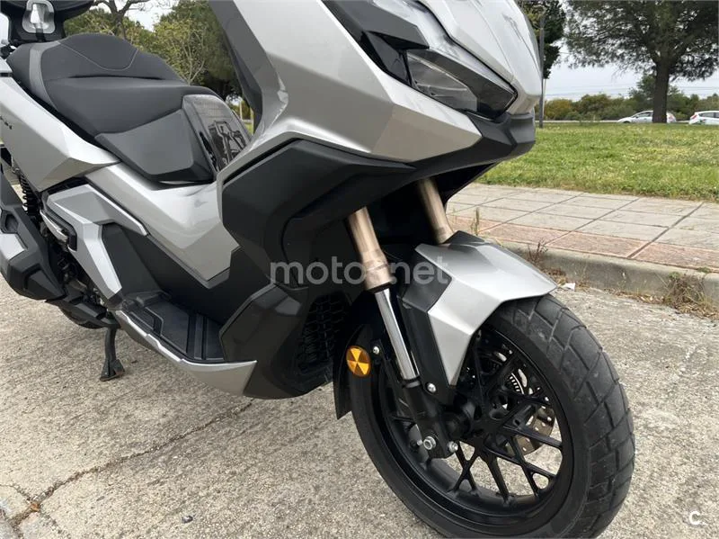 Honda ADV 350 – Vista 6