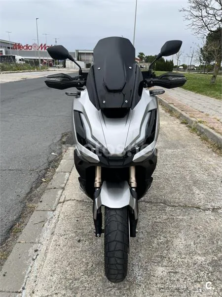 Honda ADV 350 – Vista 8