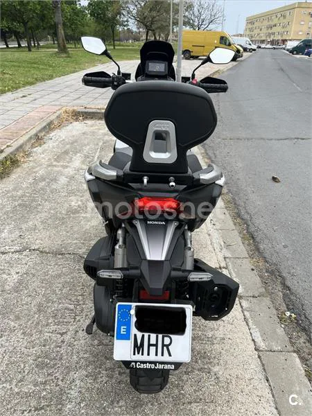 Honda ADV 350 – Vista 9