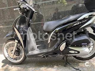 Honda SH 125i – Vista 8