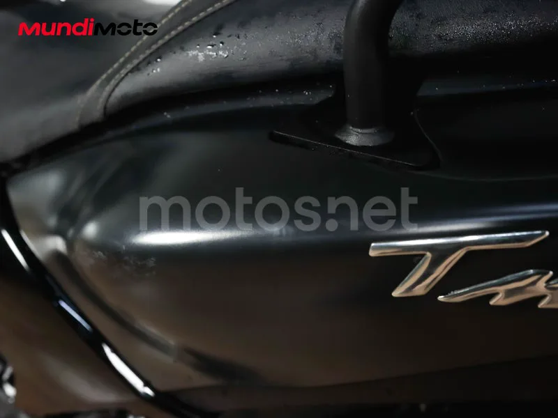 Yamaha TMAX 530 – Vista 16