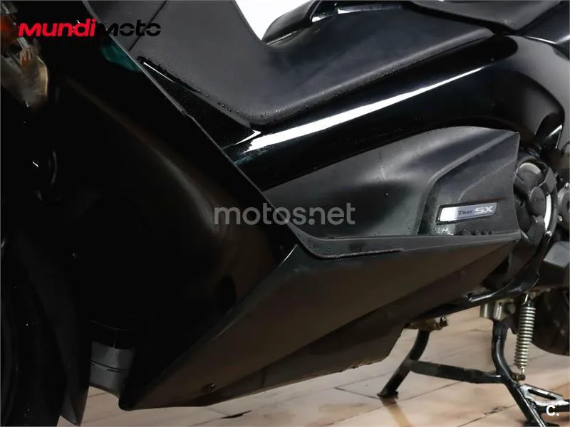 Yamaha TMAX 530 – Vista 10