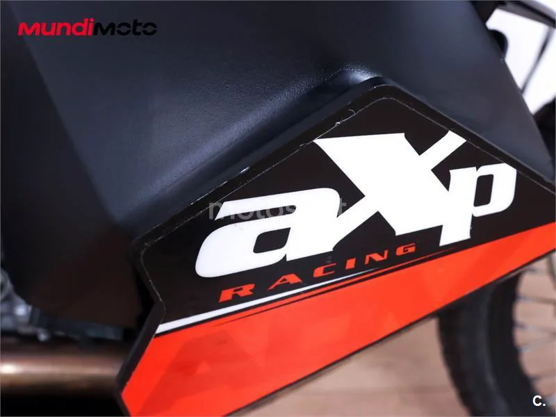 KTM 890 – Vista 14