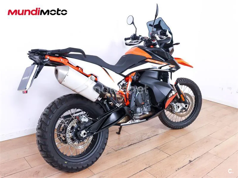 KTM 890 – Vista 3
