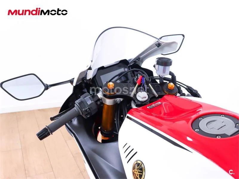 Yamaha R7 – Vista 11