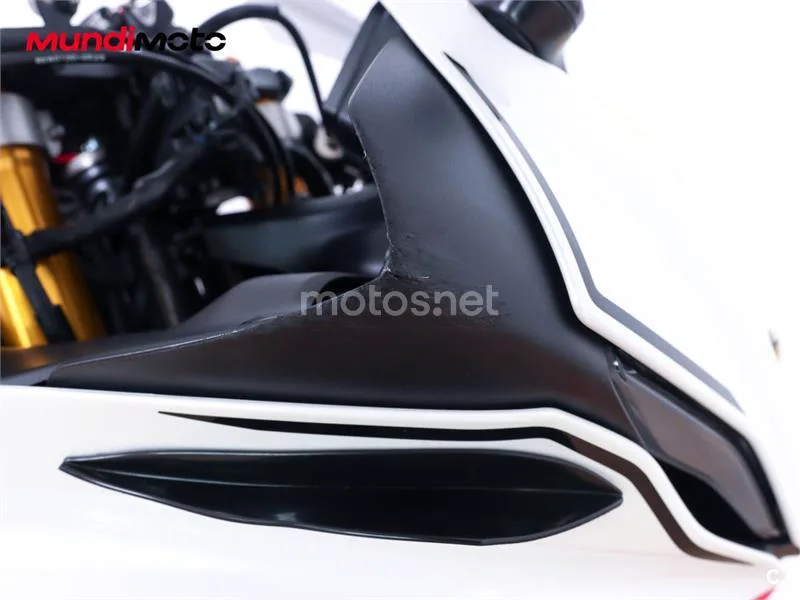 Yamaha R7 – Vista 13