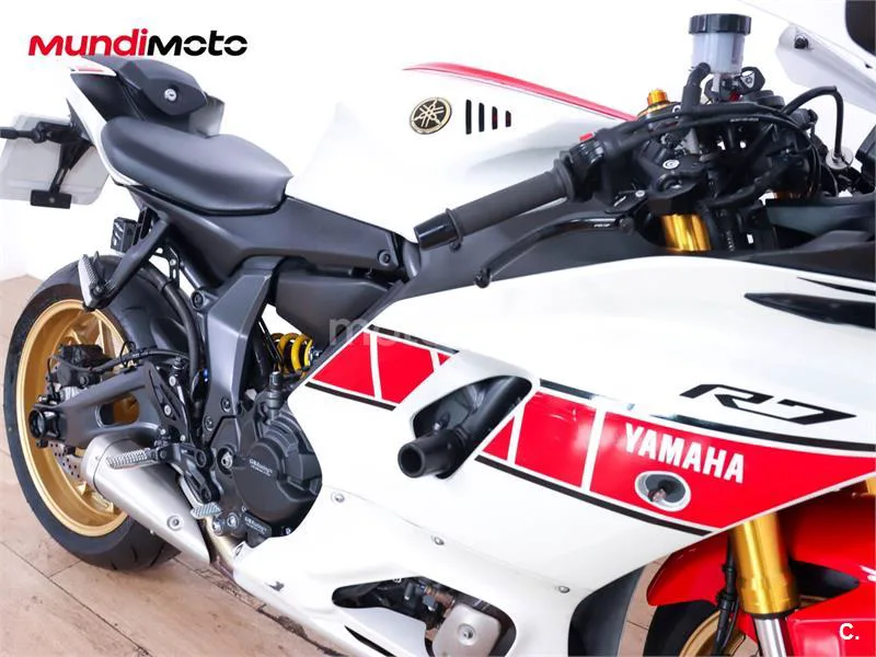 Yamaha R7 – Vista 24