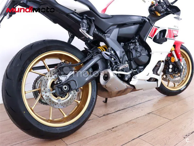 Yamaha R7 – Vista 4