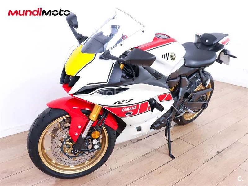 Yamaha R7 – Vista 7