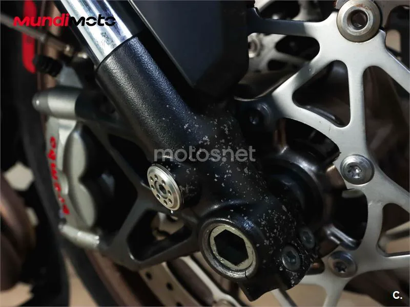 Triumph Street Triple – Vista 15