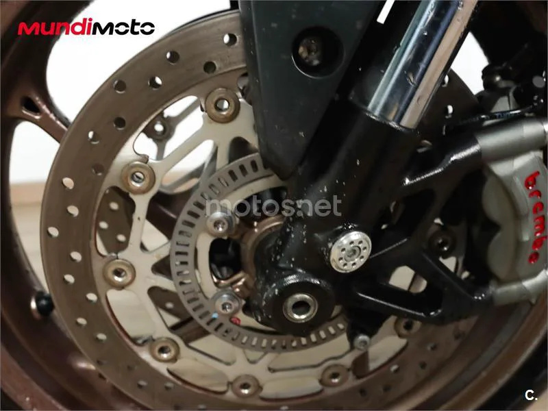 Triumph Street Triple – Vista 19