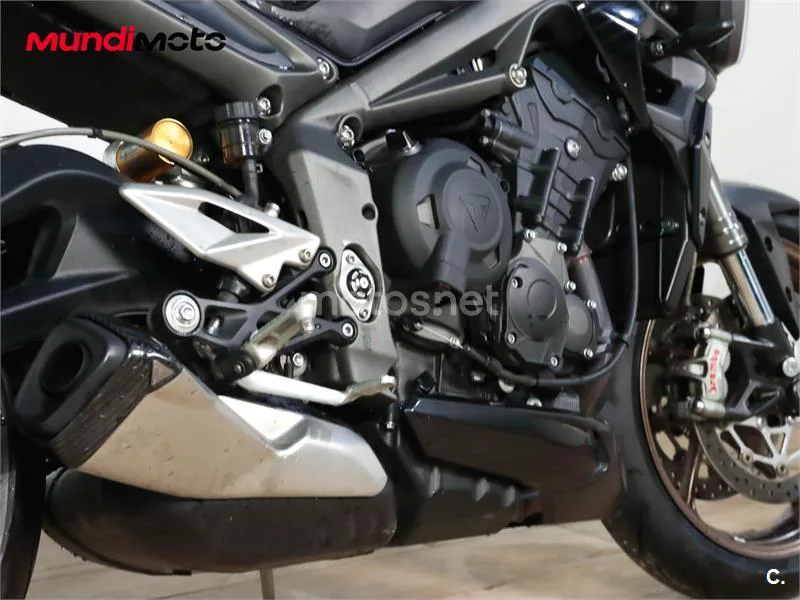Triumph Street Triple – Vista 4