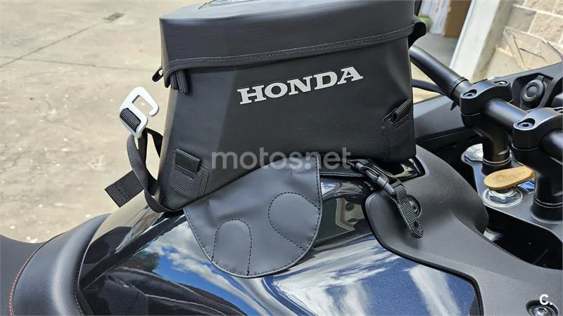 Honda NT1100 – Vista 7