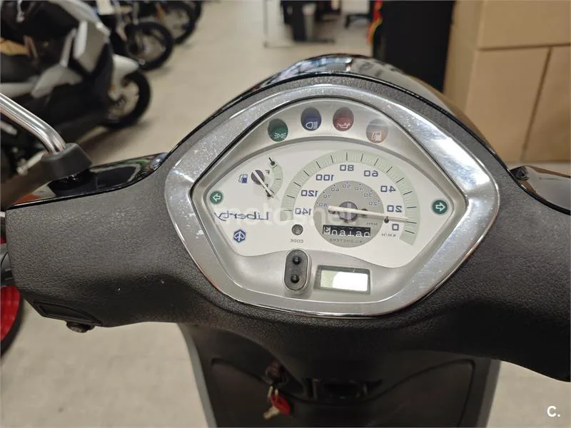 Piaggio LIBERTY 124 4T – Vista 4