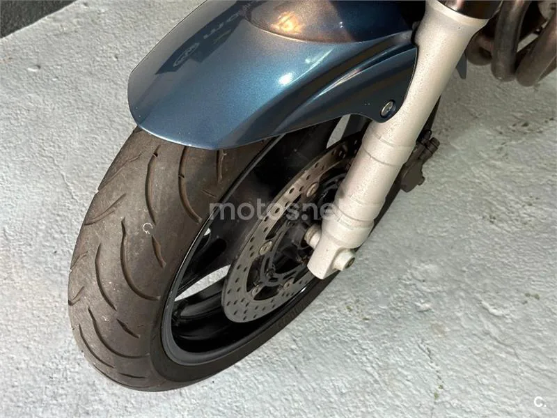 Yamaha FZ6 – Vista 13