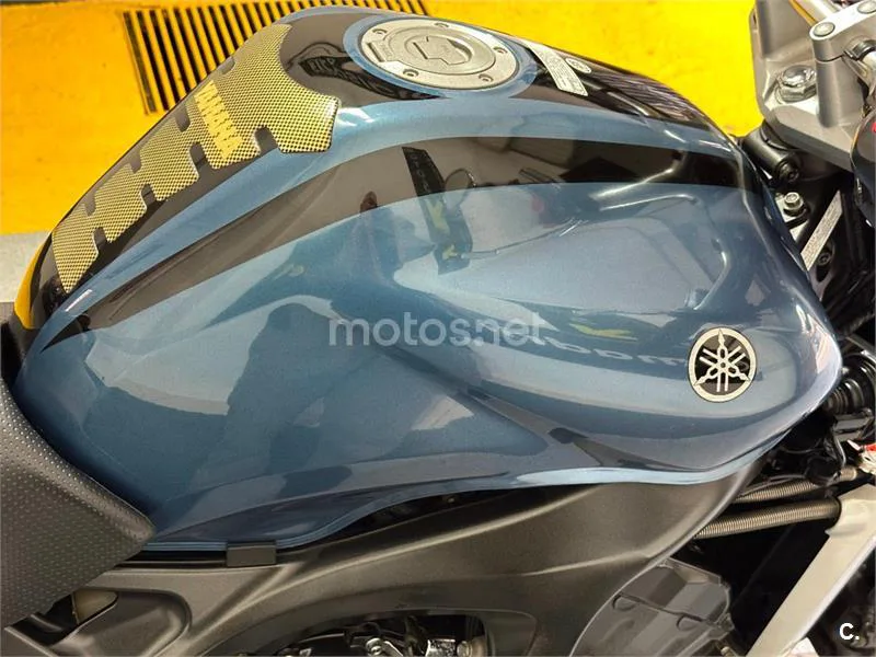 Yamaha FZ6 – Vista 15