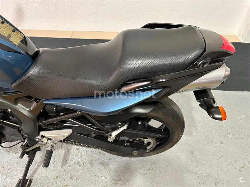 Yamaha FZ6 – Vista 8