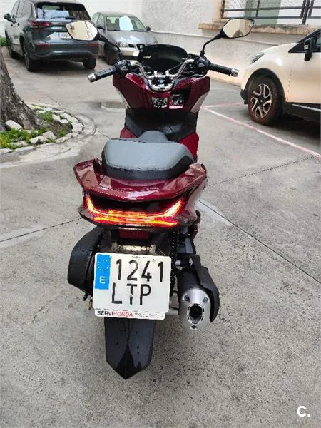 Honda PCX 125 – Vista 4