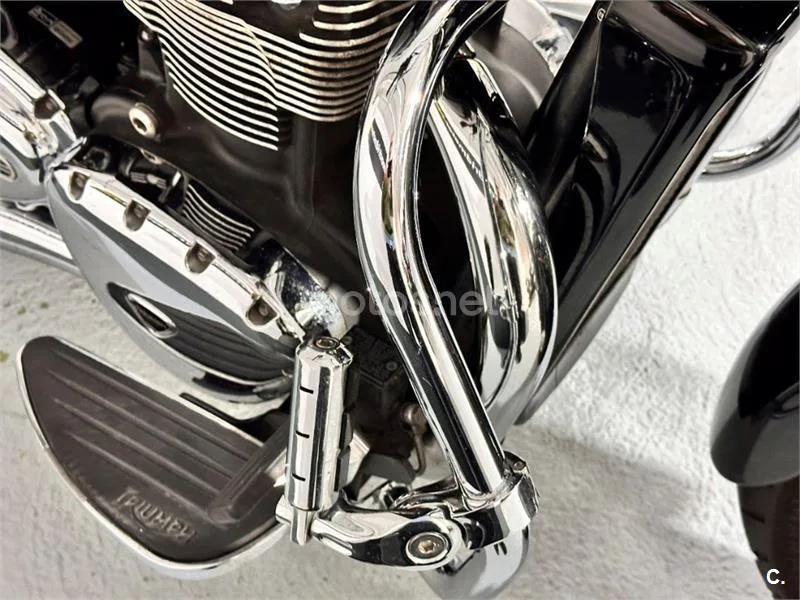 Triumph Thunderbird Commander – Vista 36