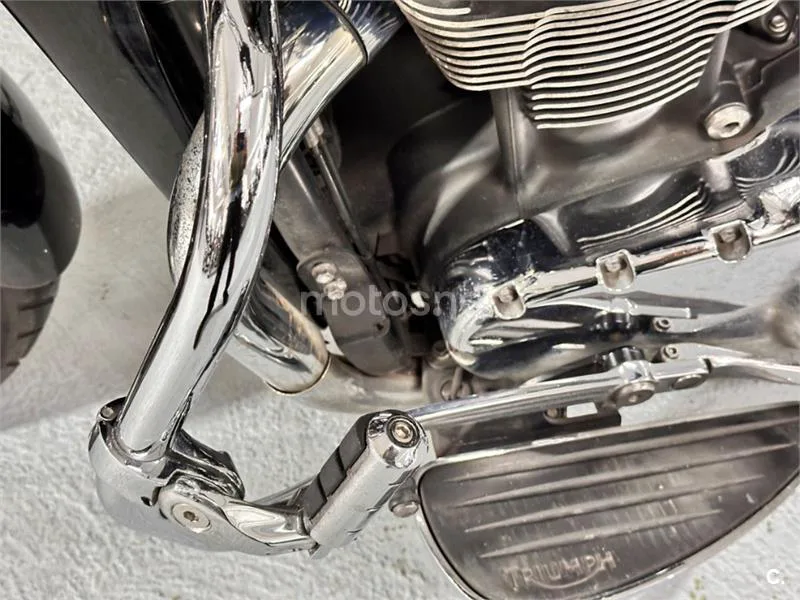 Triumph Thunderbird Commander – Vista 38