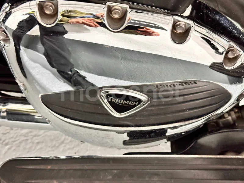 Triumph Thunderbird Commander – Vista 40