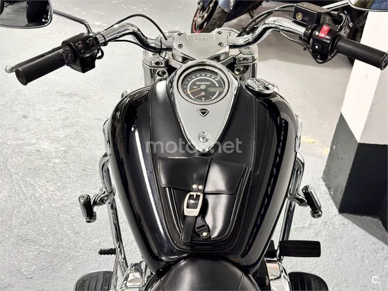 Triumph Thunderbird Commander – Vista 9