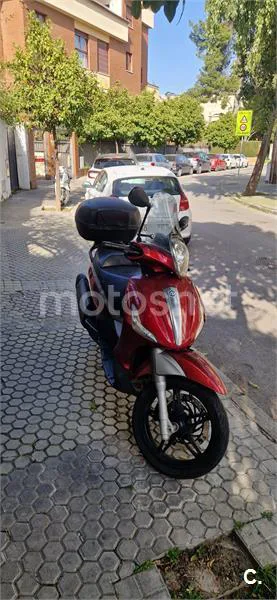 Piaggio Beverly 350 Sport Touring – Vista 2