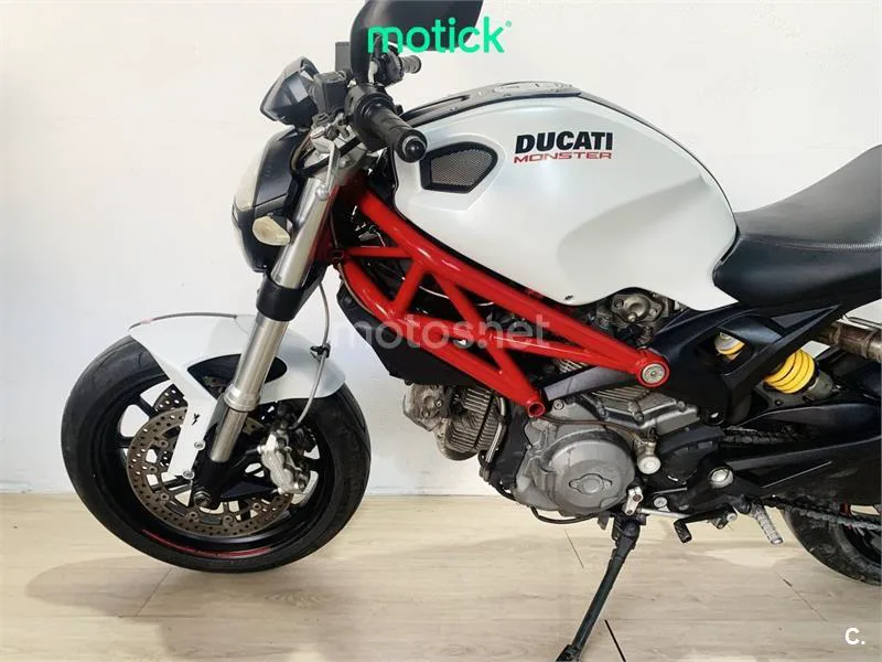 Ducati Monster 796 – Vista 6